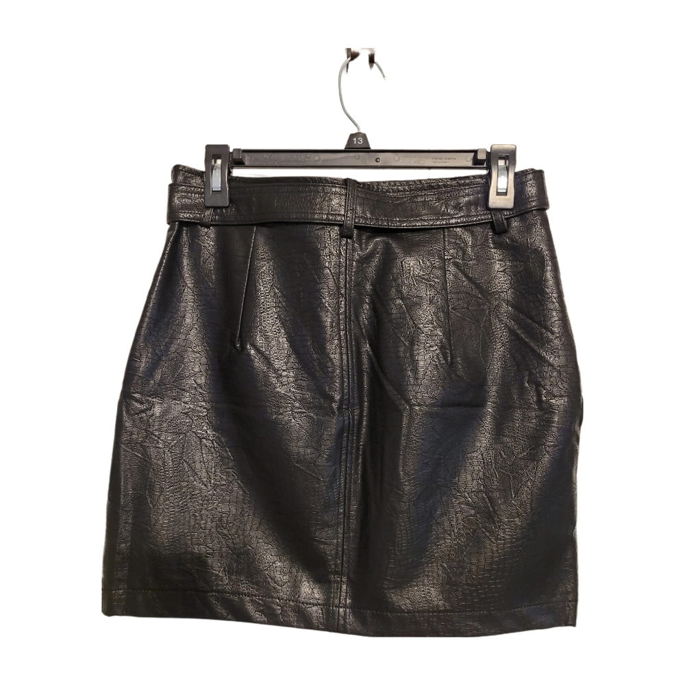 ShineStar Faux Leather Belted Black Mini Skirt  Sz M NWOT - Picture 3 of 6